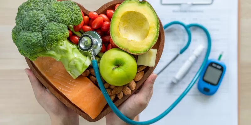 Dieta saudável e balanceada para melhorar os índices de colesterol alto